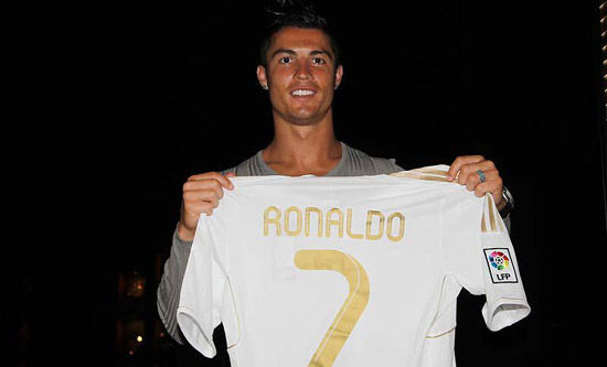 瓦拉内：去皇马前齐达内亲自给我打了电话；穆里尼奥很有魅力