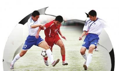 2025赛季，成都蓉城以红焰为刃、热血为甲，在三...