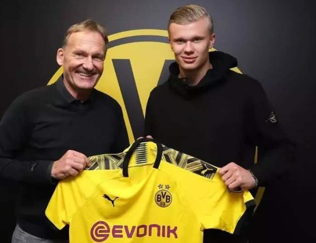 镜报：曼联1月无法召回霍伊伦，那不勒斯有欧冠资格就能买断